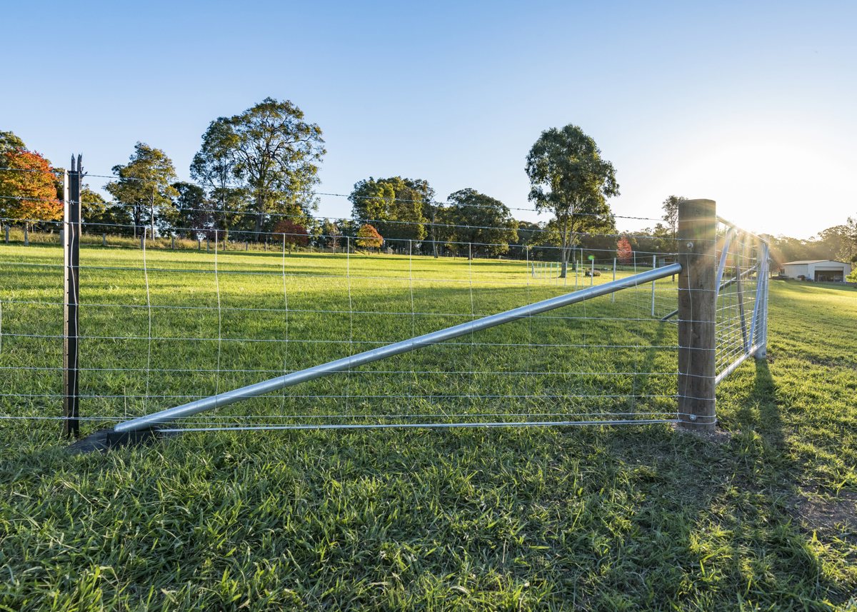 Combination Stay Fencing Tools & Accessories Cyclone