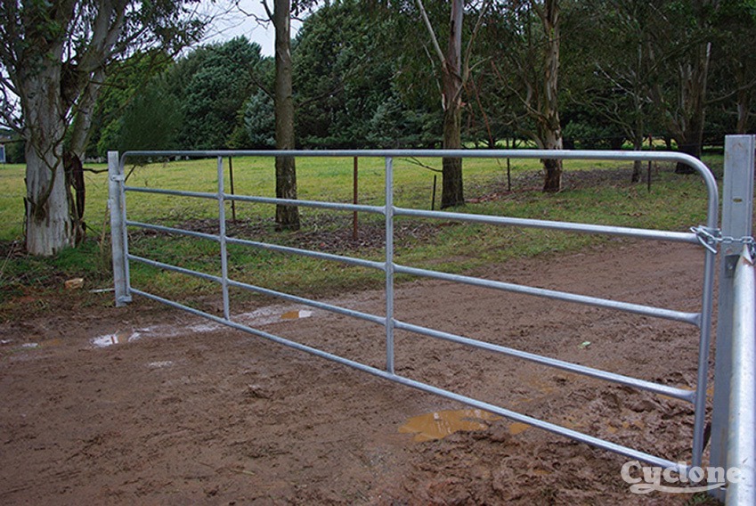 5Bar Gate Insitu 849X566